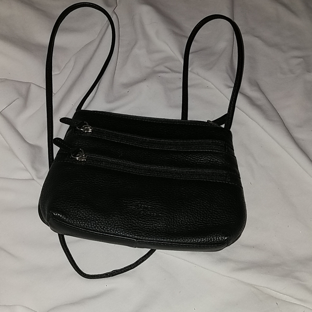 Stone Mountain black crossbody bag